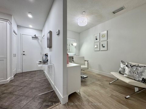 Photo 23 at 706 - 393 King Street W, Waterfront Communities C1, Toronto