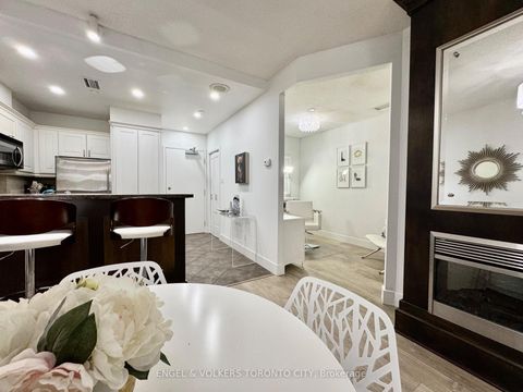 Photo 24 at 706 - 393 King Street W, Waterfront Communities C1, Toronto