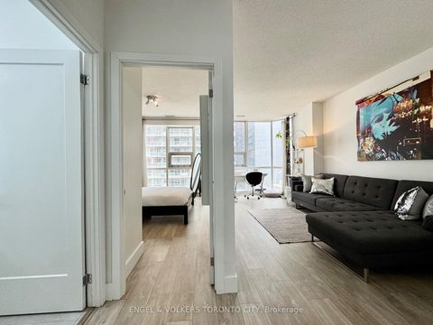 Photo 29 at 706 - 393 King Street W, Waterfront Communities C1, Toronto