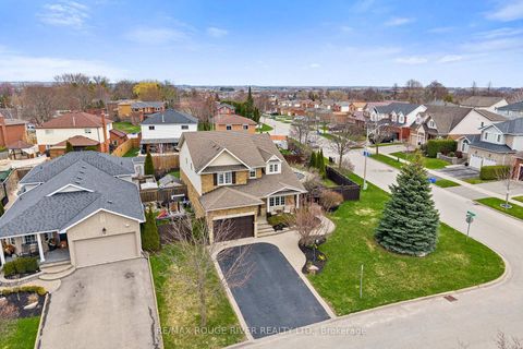 Photo 1 at 9 Clayton Crescent, Bowmanville, Clarington