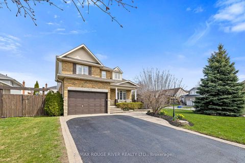 Photo 2 at 9 Clayton Crescent, Bowmanville, Clarington