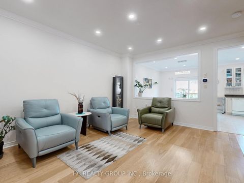 Photo 5 at 157 DOVETAIL Drive, Oak Ridges Lake Wilcox, Richmond Hill