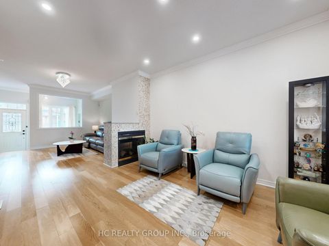 Photo 6 at 157 DOVETAIL Drive, Oak Ridges Lake Wilcox, Richmond Hill