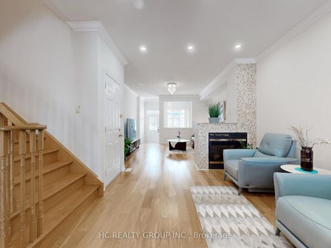 Photo 7 at 157 DOVETAIL Drive, Oak Ridges Lake Wilcox, Richmond Hill