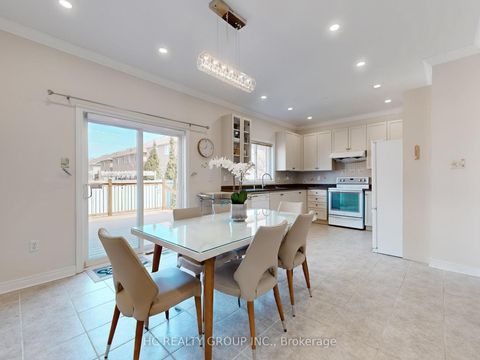 Photo 10 at 157 DOVETAIL Drive, Oak Ridges Lake Wilcox, Richmond Hill