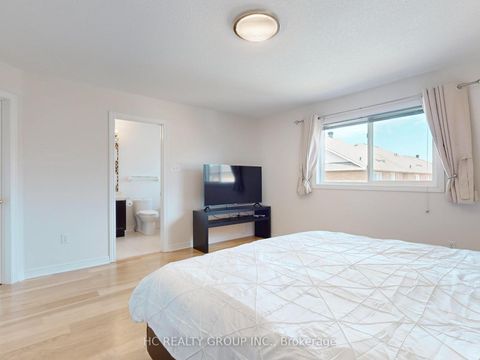 Photo 13 at 157 DOVETAIL Drive, Oak Ridges Lake Wilcox, Richmond Hill