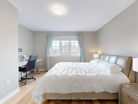 Photo 16 at 157 DOVETAIL Drive, Oak Ridges Lake Wilcox, Richmond Hill