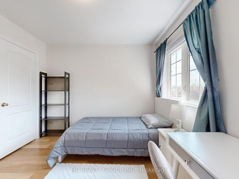 Photo 17 at 157 DOVETAIL Drive, Oak Ridges Lake Wilcox, Richmond Hill