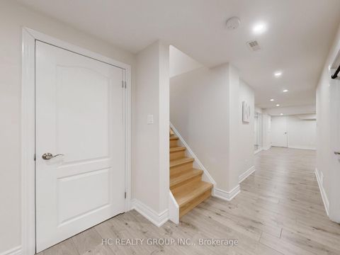 Photo 20 at 157 DOVETAIL Drive, Oak Ridges Lake Wilcox, Richmond Hill