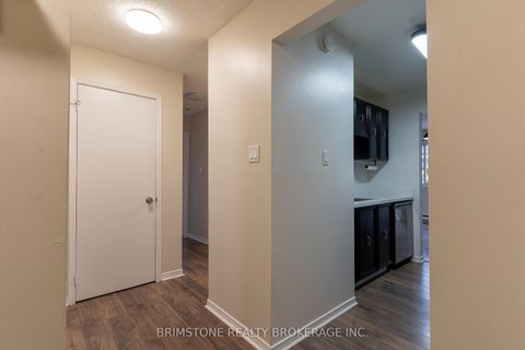 Photo 4 at 312 - 1 Quail Crescent, Ardagh, Barrie