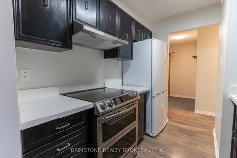 Photo 6 at 312 - 1 Quail Crescent, Ardagh, Barrie