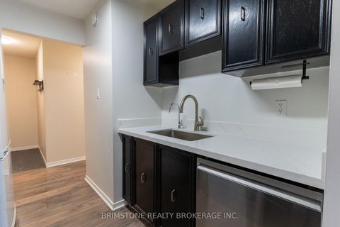 Photo 7 at 312 - 1 Quail Crescent, Ardagh, Barrie