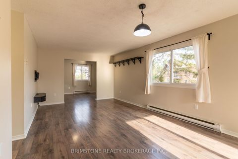 Photo 8 at 312 - 1 Quail Crescent, Ardagh, Barrie