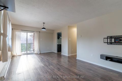 Photo 12 at 312 - 1 Quail Crescent, Ardagh, Barrie