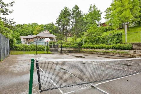 Photo 34 at 312 - 1 Quail Crescent, Ardagh, Barrie