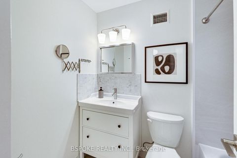 Photo 16 at 103 - 2001 Bonnymede Drive, Clarkson, Mississauga