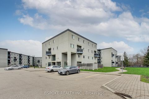 Photo 23 at 103 - 2001 Bonnymede Drive, Clarkson, Mississauga
