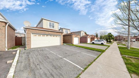 Photo 1 at 58 Glanvil Crescent, Malvern, Toronto