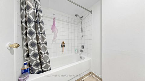 Photo 42 at 58 Glanvil Crescent, Malvern, Toronto