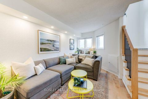 Photo 3 at 142 - 30 Merchant Lane, Dufferin Grove, Toronto