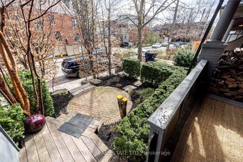 Photo 31 at 16 Mallon Avenue, South Riverdale, Toronto