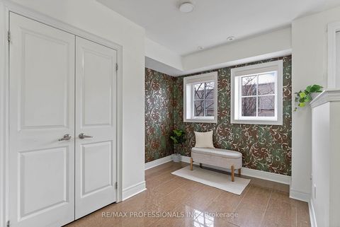 Photo 4 at 819B Oxford Street, Mimico, Toronto