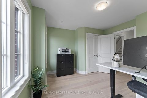 Photo 33 at 819B Oxford Street, Mimico, Toronto