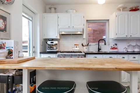 Photo 15 at 306 Westmoreland Avenue, Junction, Toronto