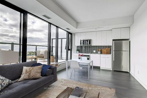 Photo 4 at 923 - 2799 Kingston Road, Cliffcrest, Toronto