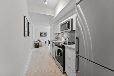 Photo 4 at 303 - 500 Wilson Avenue, Clanton Park, Toronto