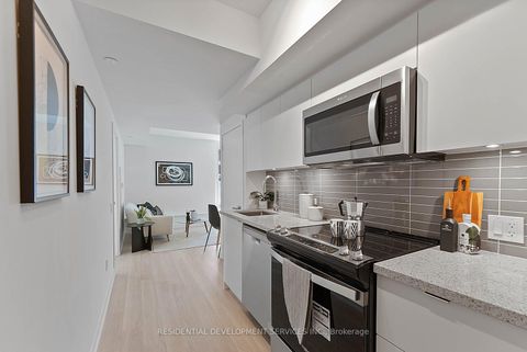 Photo 5 at 303 - 500 Wilson Avenue, Clanton Park, Toronto