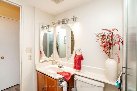 Photo 24 at 209 - 33 Weldrick Road E, Observatory, Richmond Hill