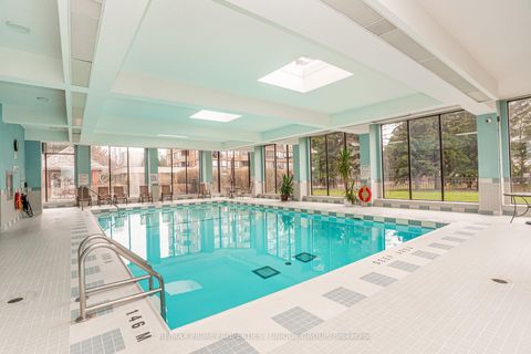 Photo 33 at 209 - 33 Weldrick Road E, Observatory, Richmond Hill