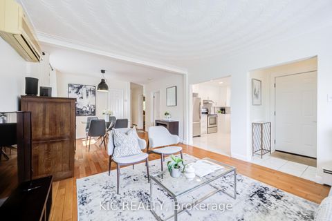 Photo 7 at 58 Coe Hill Drive, Swansea, Toronto