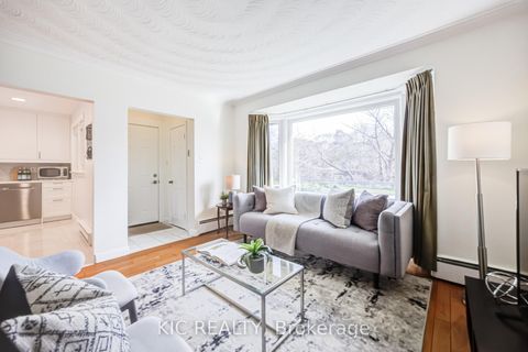 Photo 8 at 58 Coe Hill Drive, Swansea, Toronto