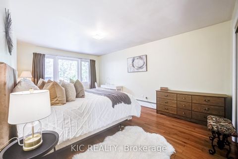 Photo 14 at 58 Coe Hill Drive, Swansea, Toronto