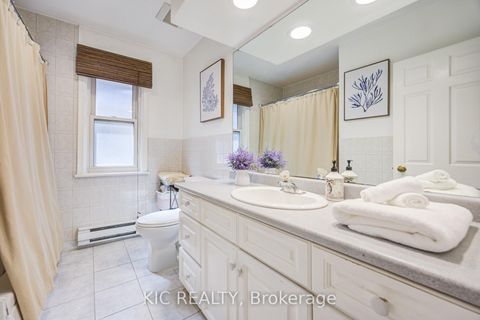 Photo 19 at 58 Coe Hill Drive, Swansea, Toronto