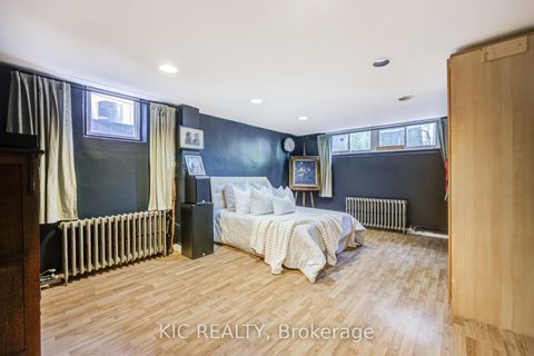 Photo 25 at 58 Coe Hill Drive, Swansea, Toronto