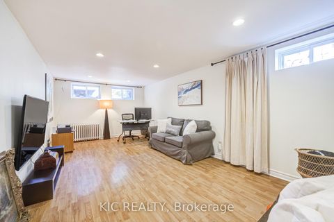 Photo 27 at 58 Coe Hill Drive, Swansea, Toronto