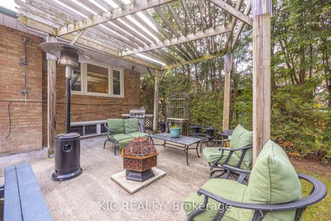 Photo 38 at 58 Coe Hill Drive, Swansea, Toronto