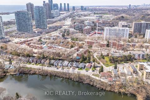 Photo 45 at 58 Coe Hill Drive, Swansea, Toronto