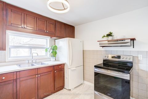 Photo 15 at 712 Willard Avenue, Bloor West Village, Toronto