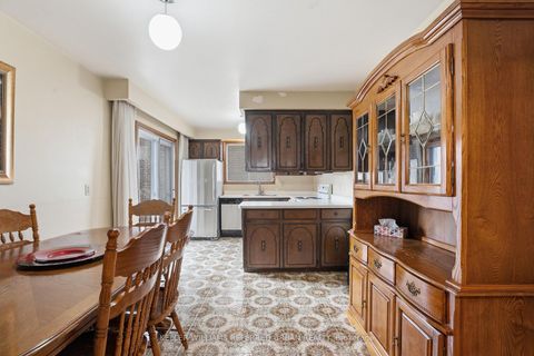 Photo 7 at 6 Urban Court, Old Rexdale, Toronto