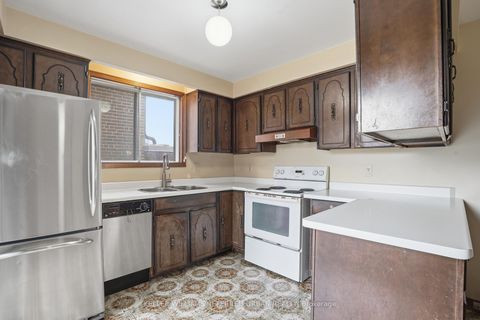 Photo 8 at 6 Urban Court, Old Rexdale, Toronto