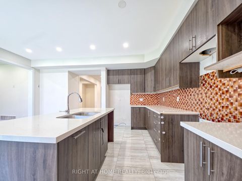 Photo 8 at 219 Fleetwood Drive, Eastdale, Oshawa