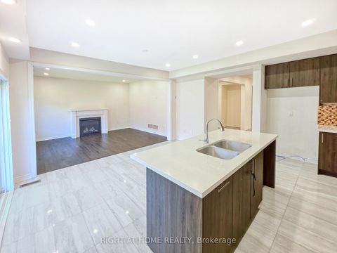 Photo 9 at 219 Fleetwood Drive, Eastdale, Oshawa