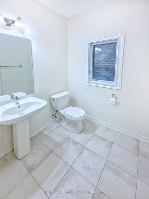Photo 18 at 219 Fleetwood Drive, Eastdale, Oshawa
