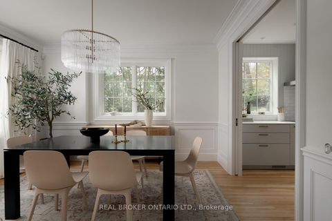 Photo 2 at 50 Poplar Plains Crescent, Casa Loma, Toronto