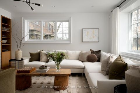 Photo 6 at 50 Poplar Plains Crescent, Casa Loma, Toronto