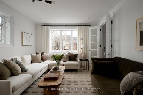 Photo 8 at 50 Poplar Plains Crescent, Casa Loma, Toronto